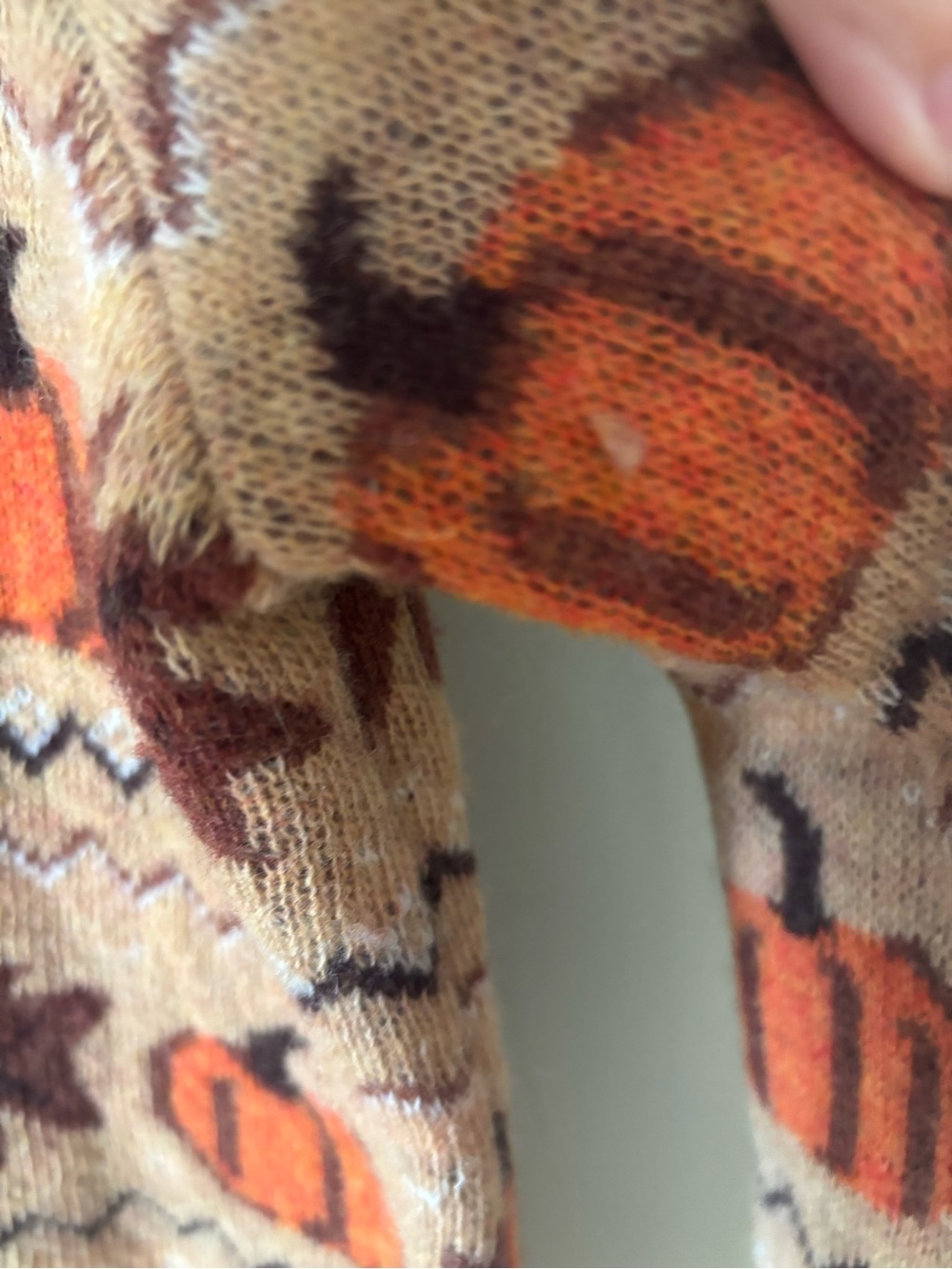 Kiel James Patrick Tan Sweater with Orange Pumpkin Motif - Picture 4 of 4